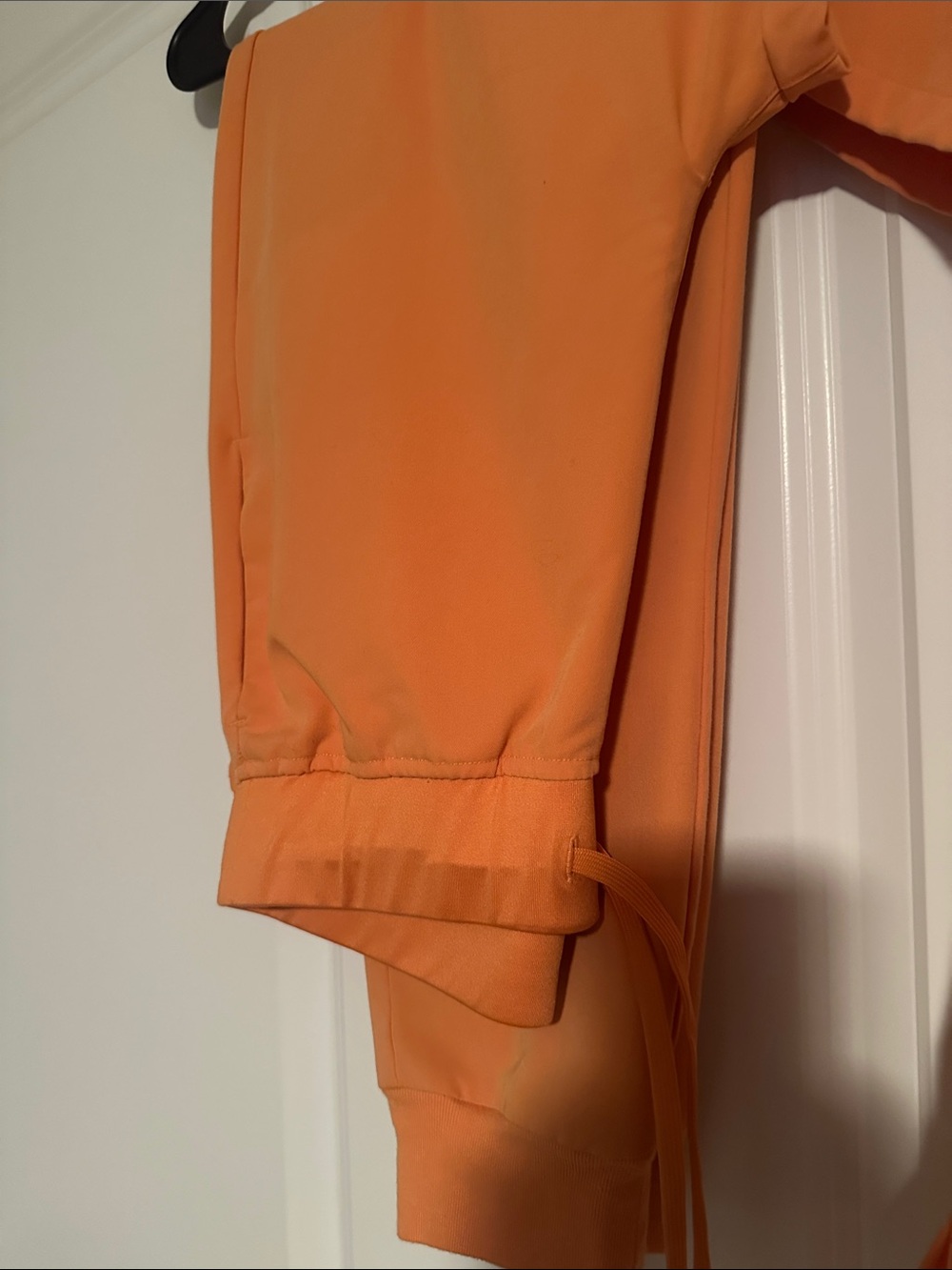 Mandala Orange scrub set - V-Neck Small - Picture 4 of 6